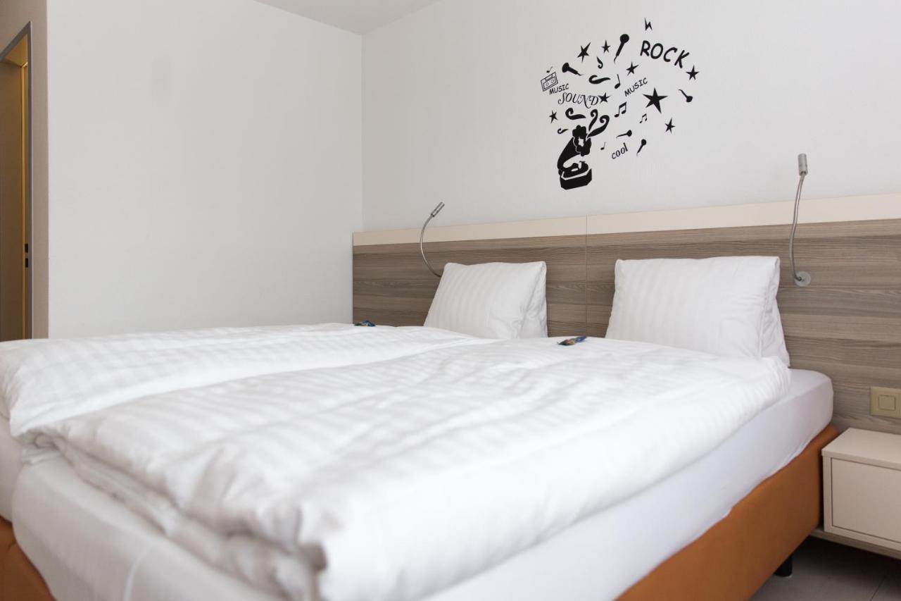 Hotel Schaefli Siebnen Buitenkant foto