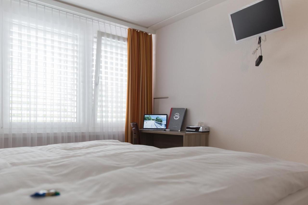 Hotel Schaefli Siebnen Buitenkant foto